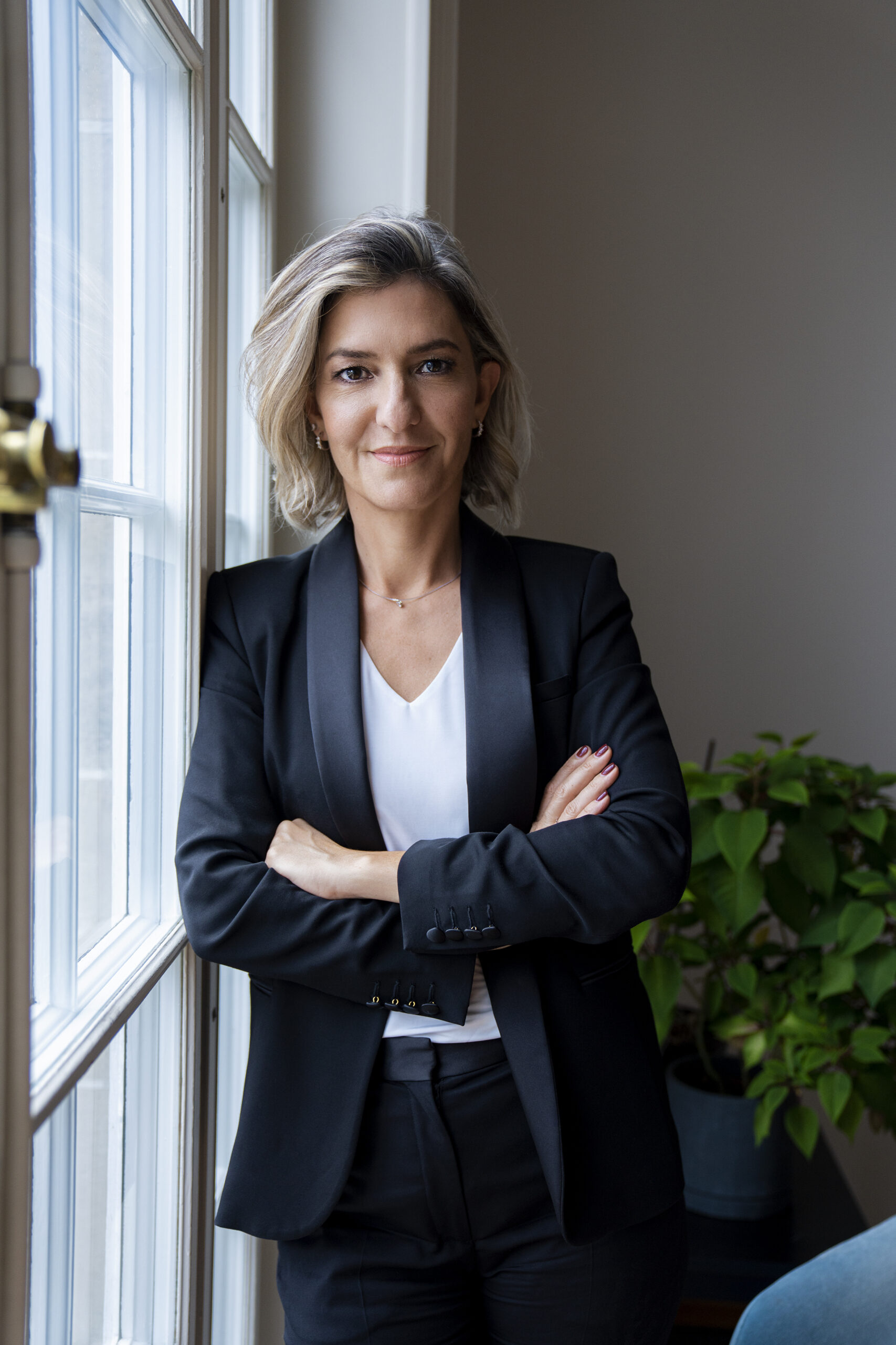 Lausanne-photo-shooting-portrait-professionnel-cv-reseaux-studio-entreprise-exterieur