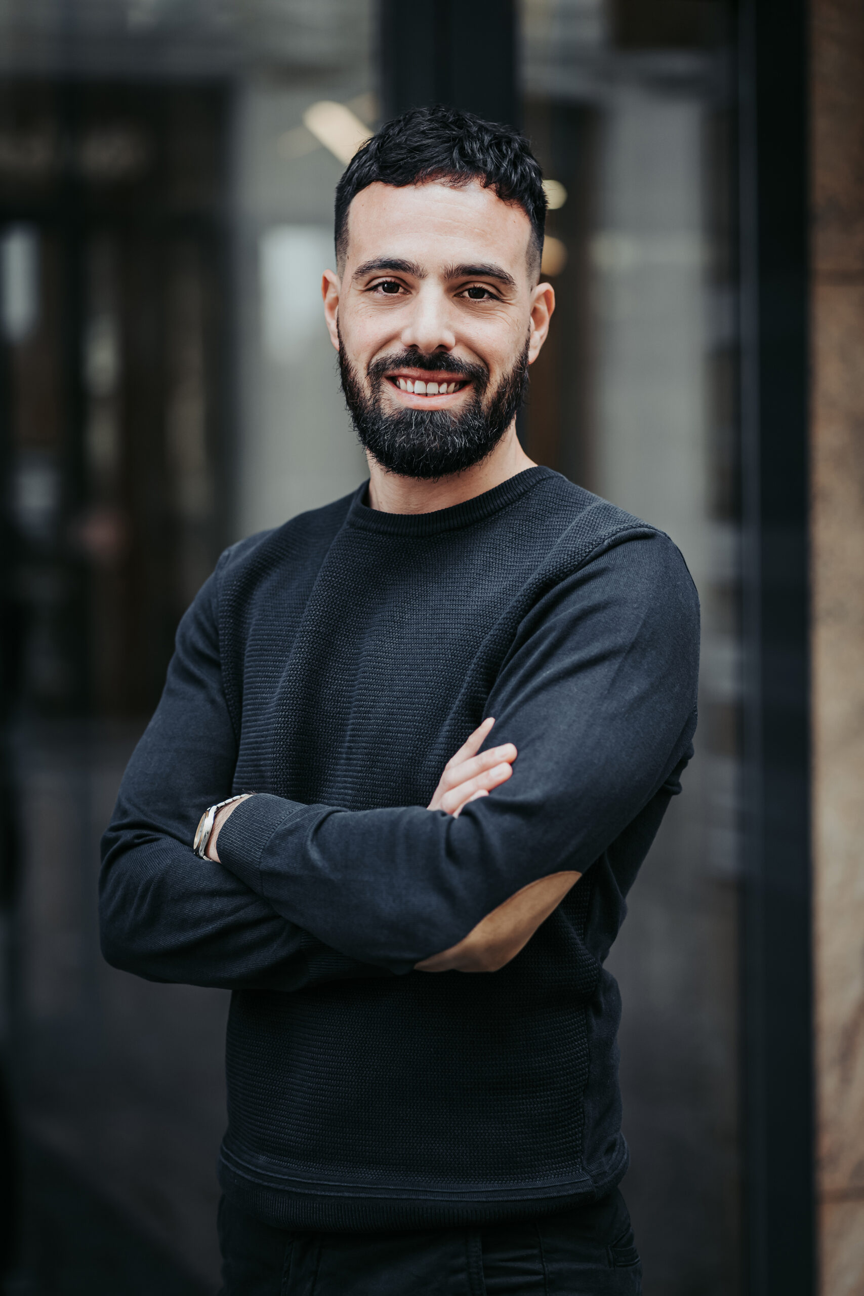 Lausanne-photo-shooting-portrait-professionnel-cv-reseaux-studio-entreprise-exterieur