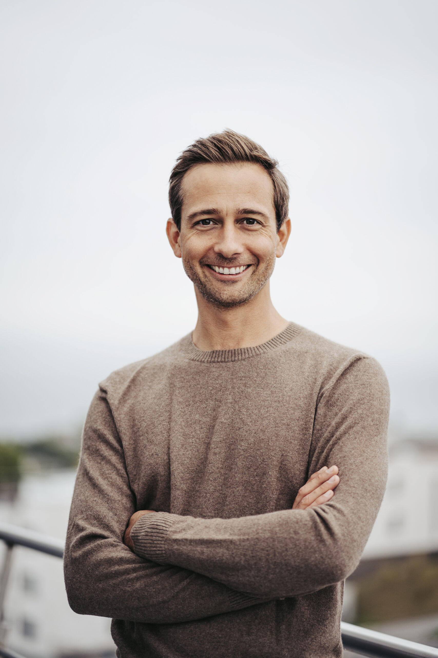Lausanne-photo-shooting-portrait-professionnel-cv-linkedin-reseaux-studio-entreprise-exterieur